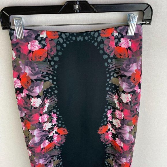 GUESS Floral Print Skirt - Picture 3 of 7